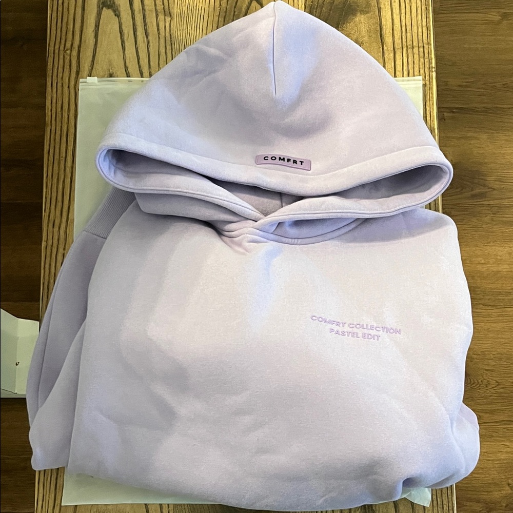 Comfrt Lavender Women’s Hoodie Sweatshirt New